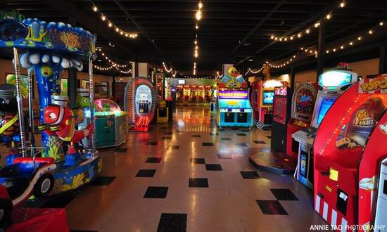 classic video arcade games locations canada